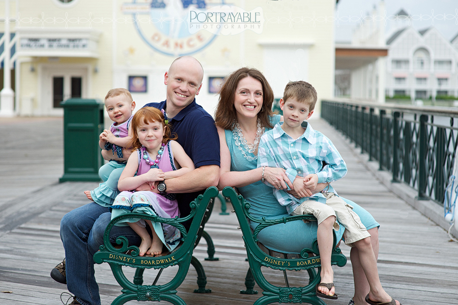 disney's-boardwalk-family-photographer