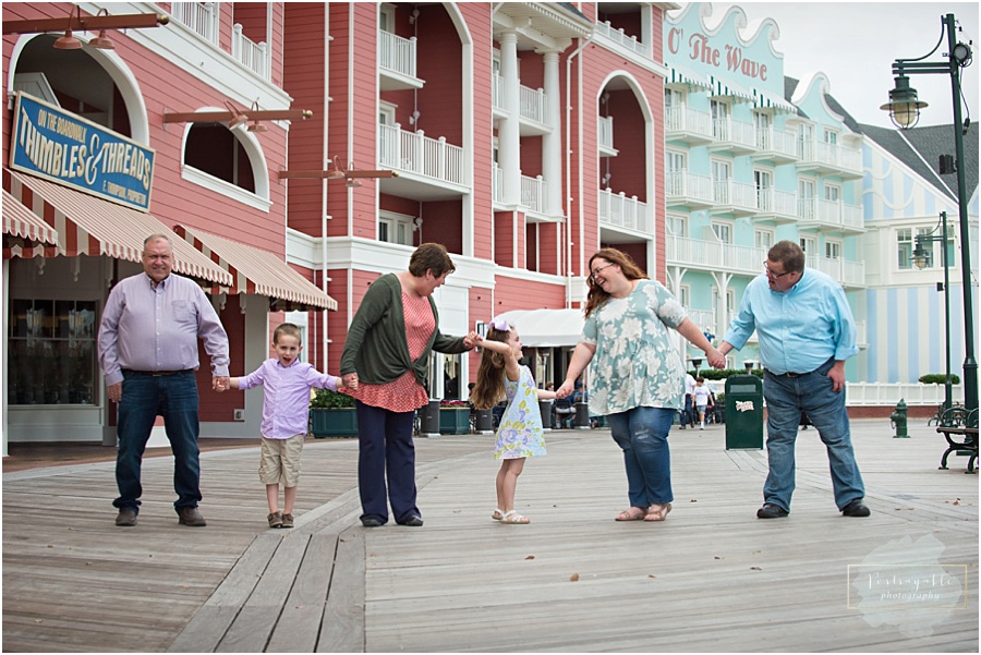 Disney's-Boardwalk-Family-Portraits